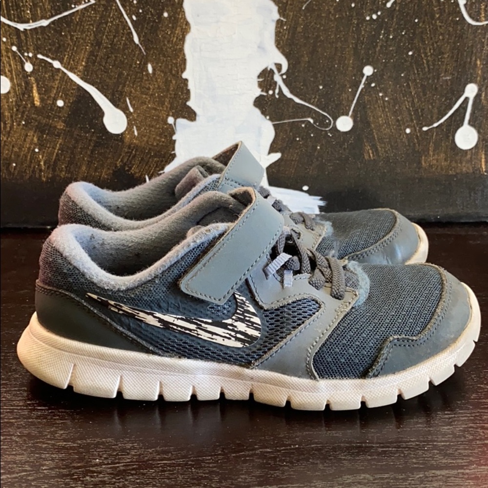 Nike Flex Experience - Size 13C - Gray/White
